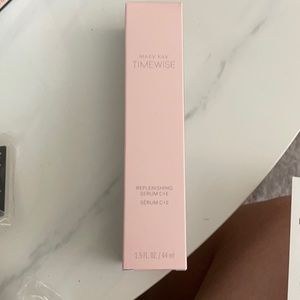 Mary Kay Replenishing Serum C+E